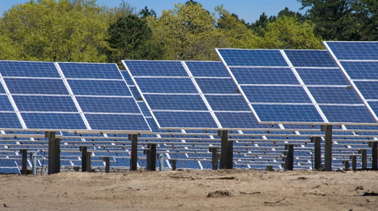 CPEF espera un crecimiento del 28 % en potencia instalada y del 18% en contratos para paneles solares