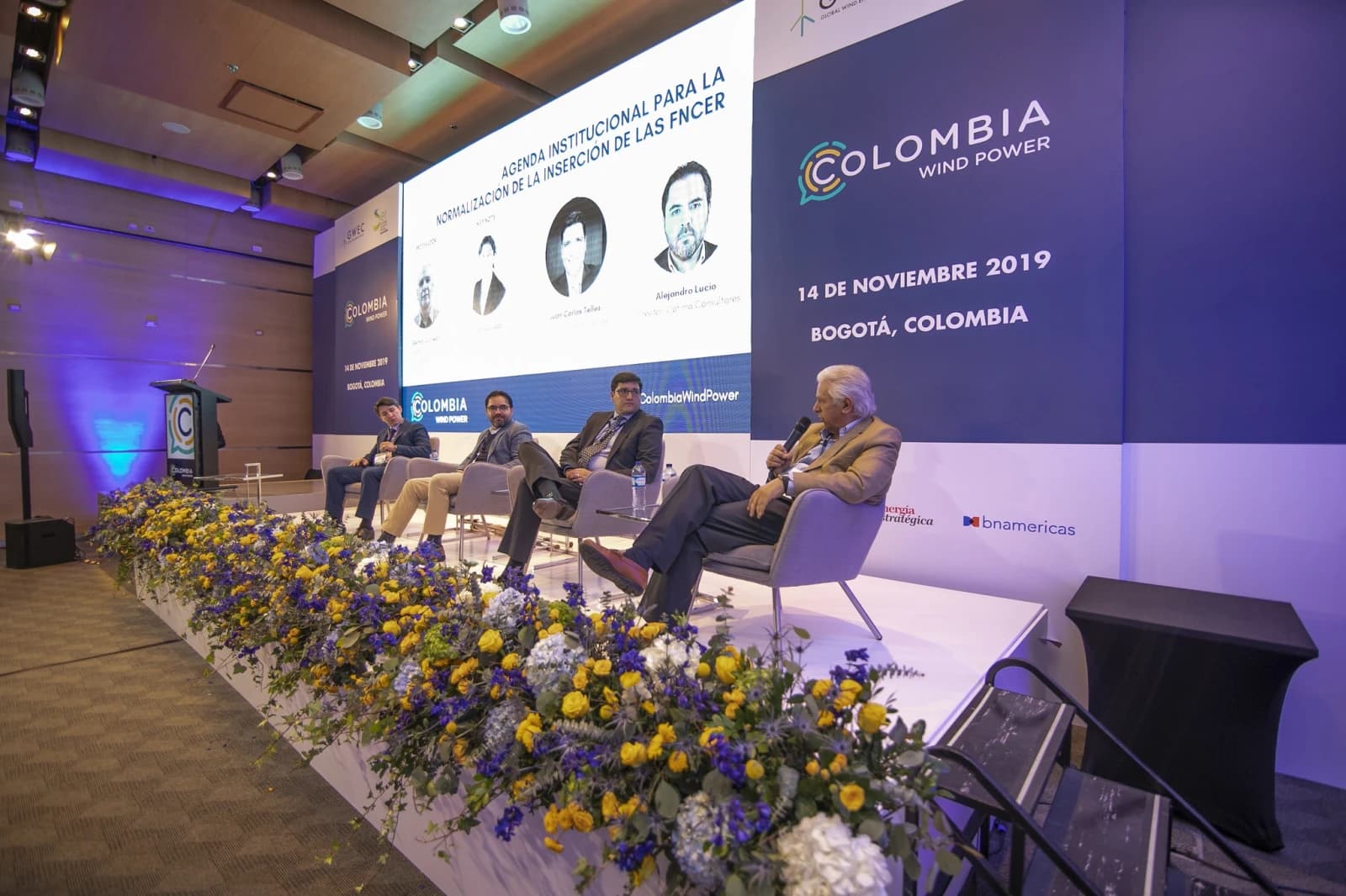 El Gobierno de Colombia diseña nuevos modelos para estimular contratos bilaterales de energías renovables