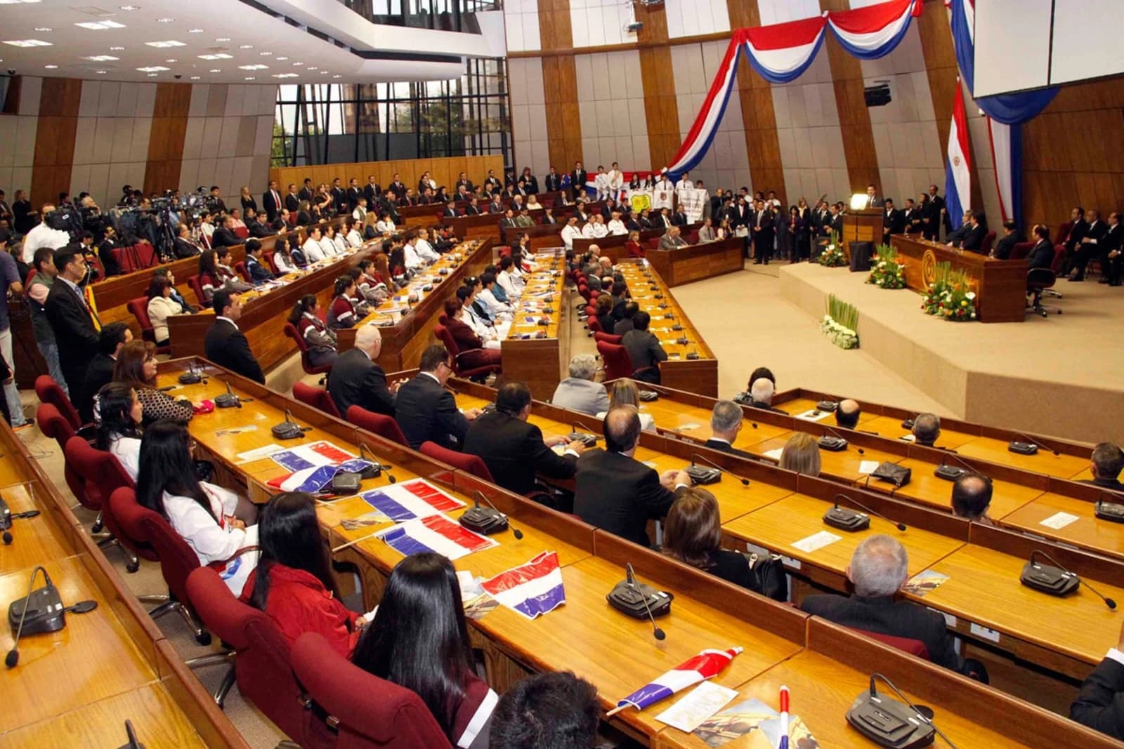 Paraguay abre la puerta a inversiones privadas en energías renovables con una nueva ley que aprobaría el Congreso este jueves