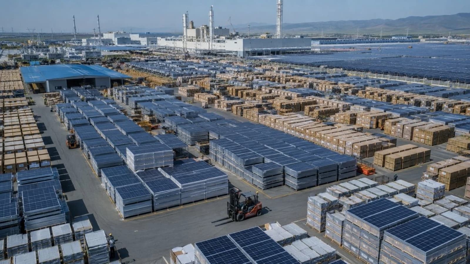 China eleva la vara para los paneles solares mientras su industria enfrenta la peor crisis en una década